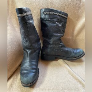 Authentic Coach womens  sz 7 B leather boots. Logo embossed , zipper accent